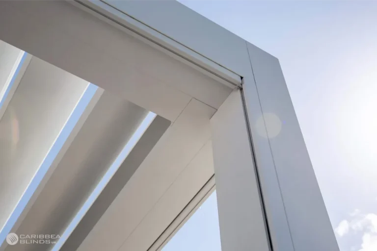 CB - Deluxe Outdoor Living Pod - White - 12